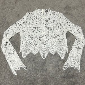E.SSUE Crochet Top